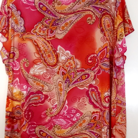 Floral Short Sleeve Top - Picture 3 of 4